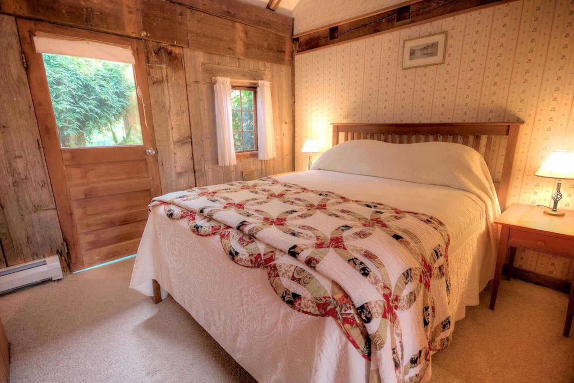 Blueberry Hill Inn Brandon Экстерьер фото